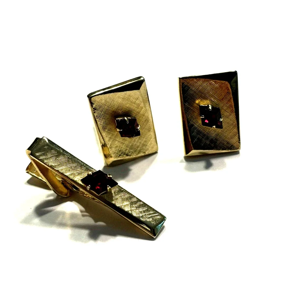 Vintage Mid Century Tie Bar & Cuff Links Mens Jewelry Set Gold & Red Rhinestones